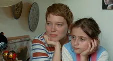 Sandra (Léa Seydoux) with her daughter Linn (Camille Leban Martins)