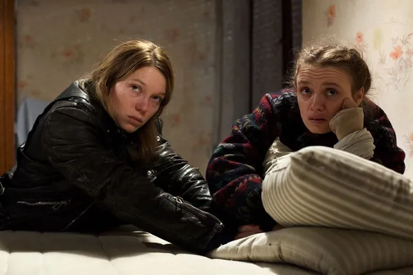 Léa Seydoux and Sara Forestier