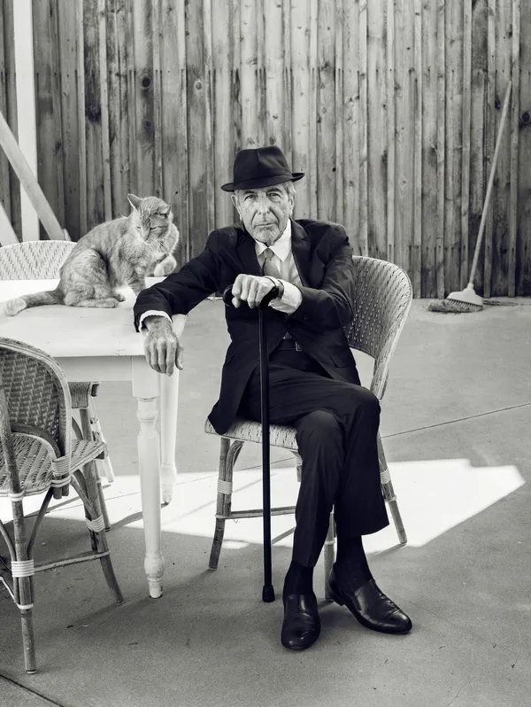 Leonard Cohen plus cat