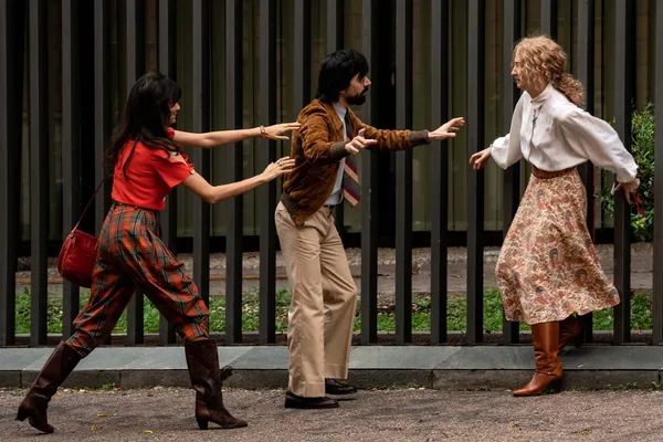 Linda Caridi, Luigi Lo Cascio and Alba Rohrwacher in The Ties