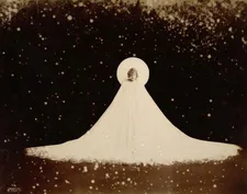 Sabine Krayenbühl on Loïe Fuller in Obsessed With Light: “As you know from Letters from Baghdad, we searched high and low for clips of Loïe, as we did with Gertrude Bell.”