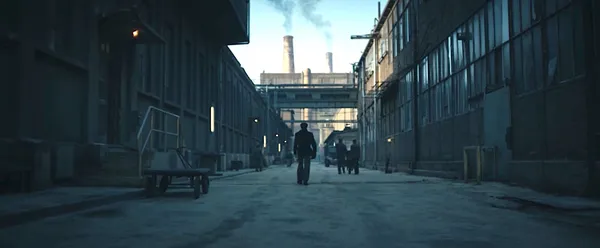 Louis Hofmann in The Forger 3