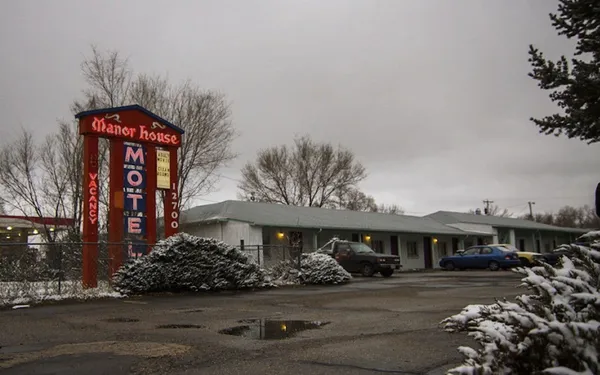 Manor House Motel