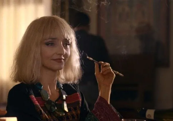 Maria de Medeiros as Laura Betti