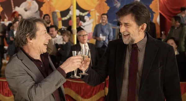 Mathieu Amalric with Nanni Moretti in A Brighter Tomorrow