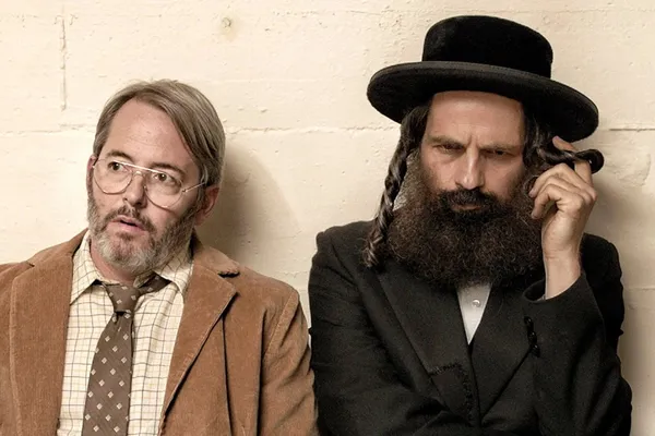 Matthew Broderick and Géza Röhrig in To Dust