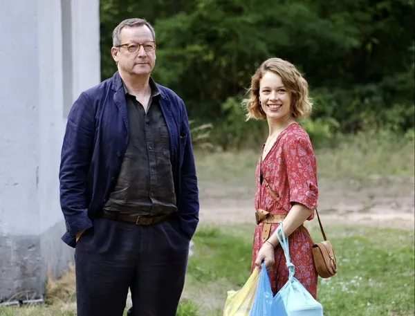 Matthias Brandt with Paula Beer