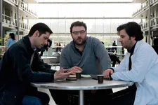 Alexandre Guérin (Melvil Poupaud) and François Debord (Denis Ménochet) with Gilles Perret (Éric Caravaca)