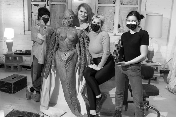 Stephanie Burbano, Annie, Kaye Adelaide, Mariel Sharp and Naomi Silver Vezina behind the scenes on Monster Dyke