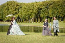 Madame de Joncquières (Natalia Dontcheva) with Madame de La Pommeraye (Cécile de France) and Mademoiselle de Joncquières (Alice Isaaz) with the Marquis des Arcis (Edouard Baer)