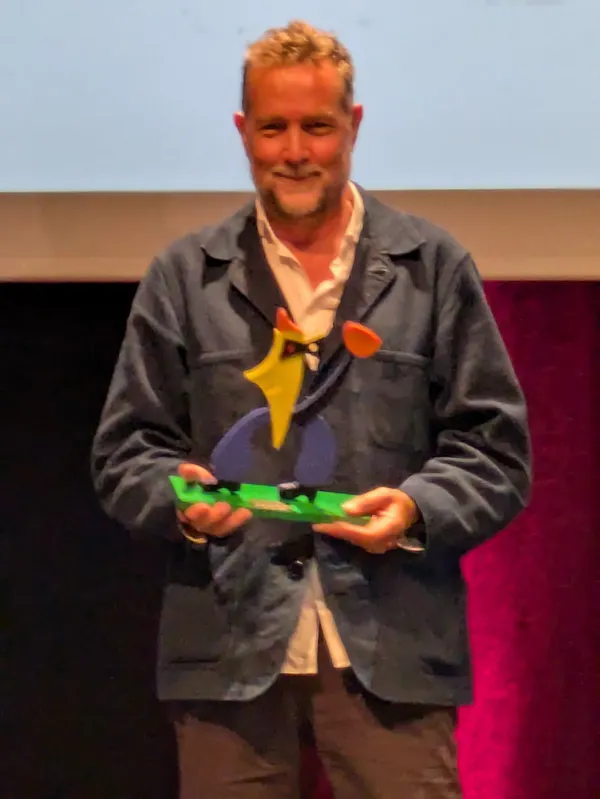 Phedon Papamichael with his award
