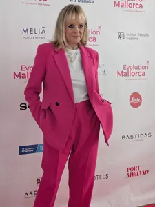 Twiggy in Mallorca: 'I think you’ve got to have a few wrinkles to prove you’ve lived a life'