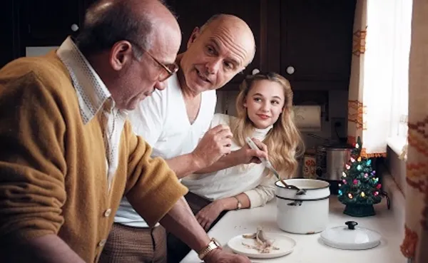 Paul Ben-Victor with Joe Pantoliano and Madison Iseman in Feast Of The Seven Fishes