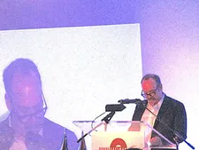 Paul Giamatti honouring Alexander Payne at the George Eastman House Light & Motion Gala in 2014