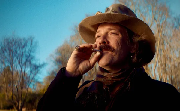 Peter Sarsgaard in Coup!