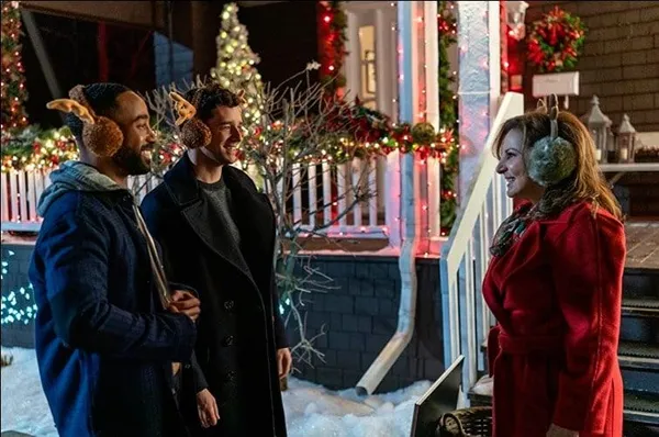 Kathy Najimy, Philemon Chambers and Michael Urie in Single All The Way