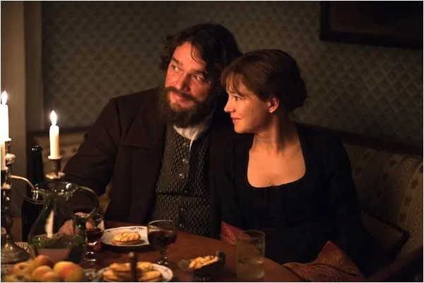 Ronald Zehrfeld and Hannah Herzsprung