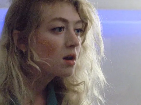 Rosalie Lowe in For The Plasma 2