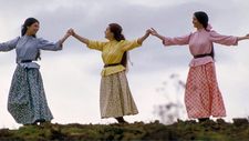 Tzeitel (Rosalind Harris), Hodel (Michele Marsh), and Chava (Neva Small)