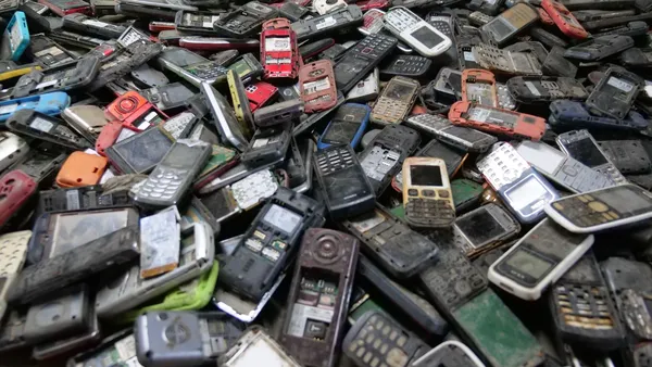 Old mobile phones in Scrap