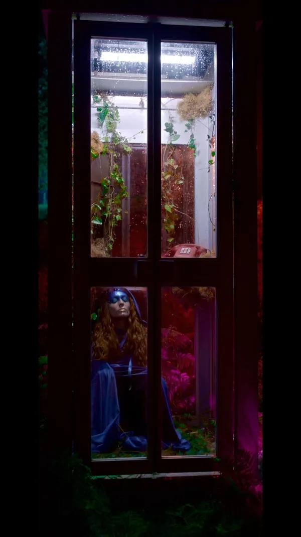 Scarlet Blue 5