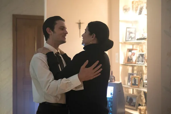 Shiloh Fernandez and Lorraine Bracco in The Birthday Cake