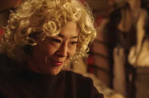 Shinobu Terajima in Oh Lucy! 2