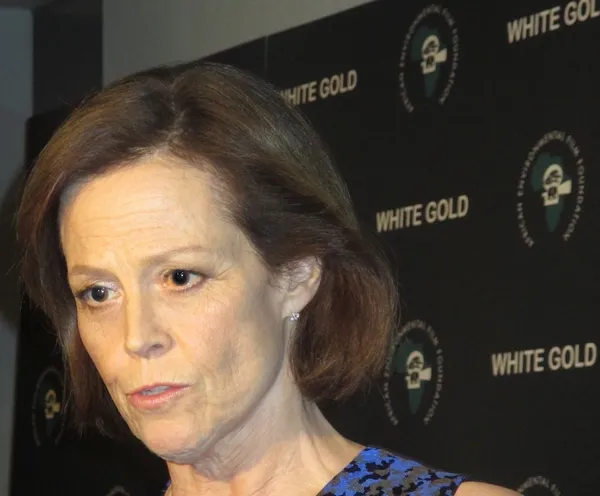 Sigourney Weaver 9
