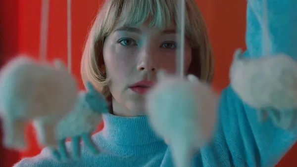 Haley Bennett in Swallow 6