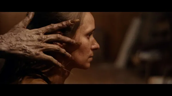Sarah McGuire in They Wait In The Dark