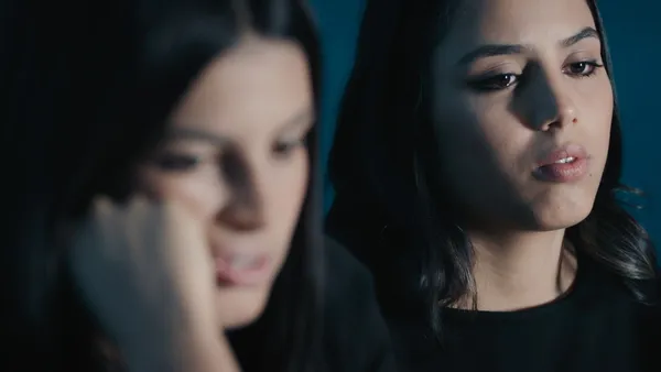 Tayssir Chikhaoui and Eya Chikhaoui in Four Daughters