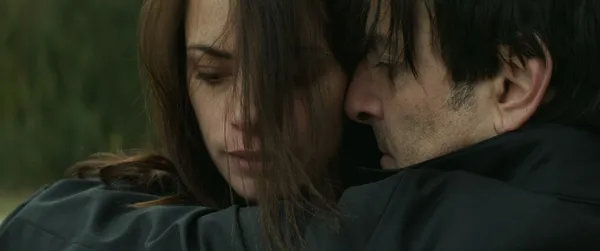 Bérénice Bejo and Yvan Attal in The Last Diamond
