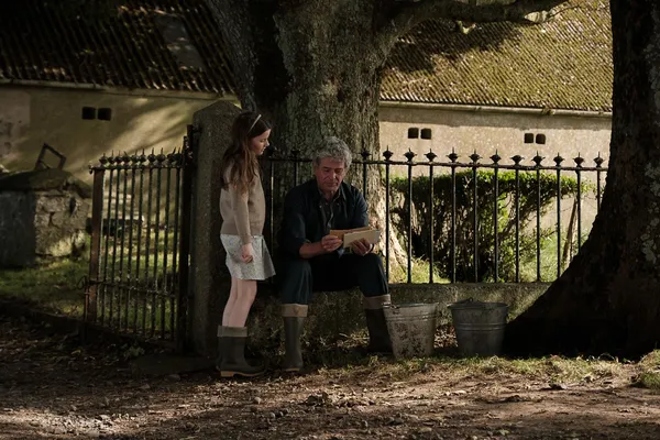 Catherine Clinch and Andrew Bennett in The Quiet Girl