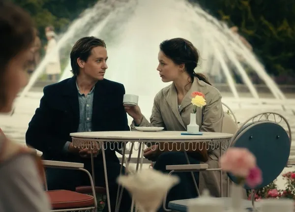 Tom Schilling and Paula Beer in Never Look Away 2