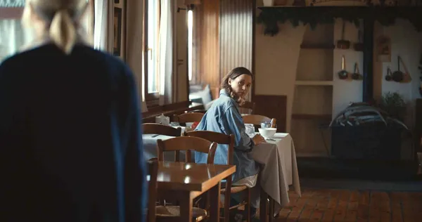 Vicky Krieps 8