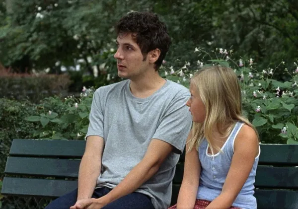 Vincent Lacoste and Isaure Multrier in Amanda 2