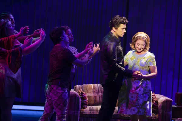 Will Swenson and Jessie Fisher in A Beautiful Noise: The Neil Diamond Musical