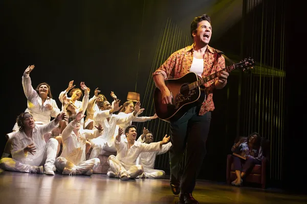 Will Swenson with dancers in A Beautiful Noise: The Neil Diamond Musical 2