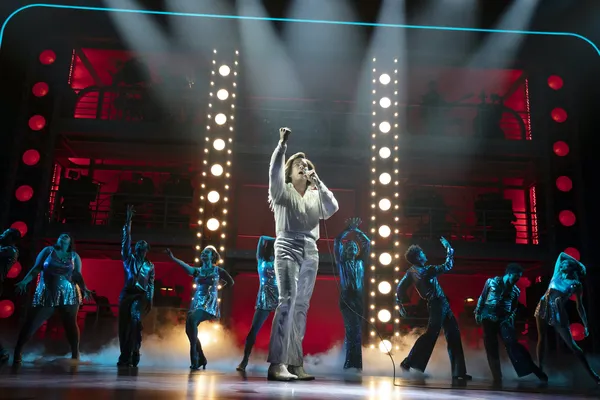 Will Swenson with dancers in A Beautiful Noise: The Neil Diamond Musical
