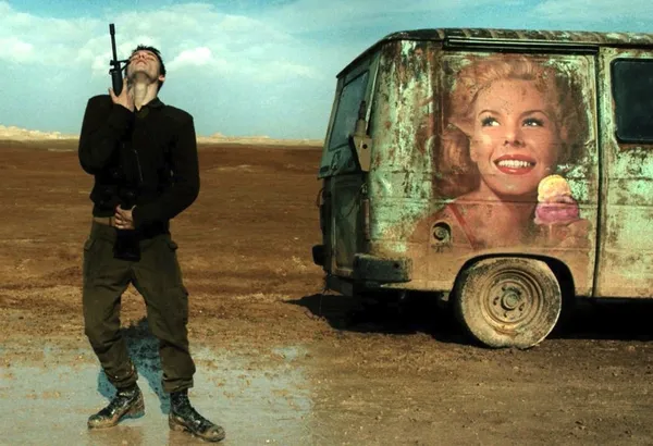 Yonaton Shiray in Foxtrot 2