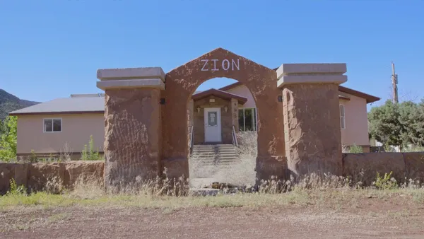 Zion sign in Keep Sweet
