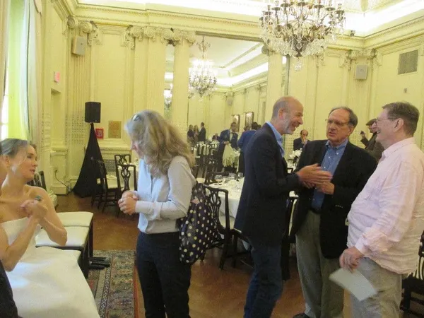 Renée Zellweger with Courtney Hunt, Eric Fellner, Bill Blakemore and Fred Schepisi