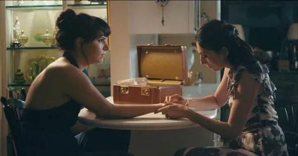 Desiree Akhavan in Appropriate Behaviour 7