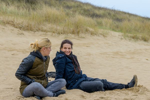 Juliette Binoche and Hélène Lambert in Between Two Worlds