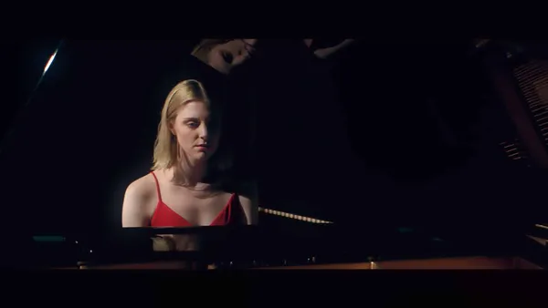 Lauren Beatty in Bloodthirsty 2