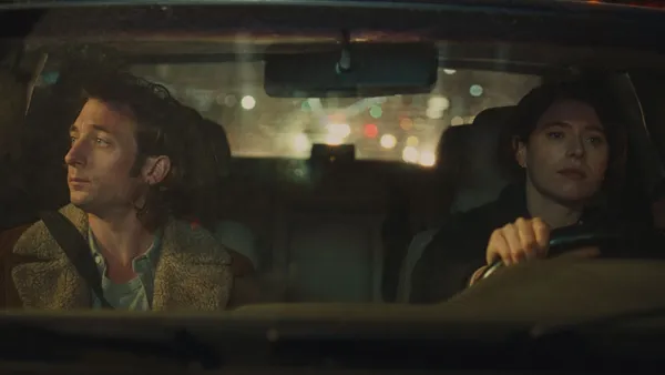 Fingernails - Jesse Buckley and Jeremy Allen Green