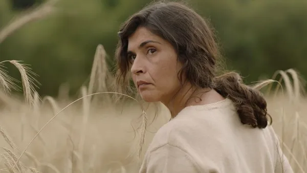 Janet Novás in The Rye Horn