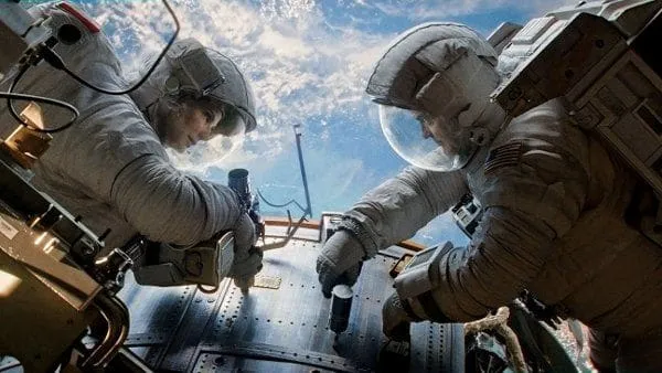 Sandra Bullock and George Clooney in Gravity