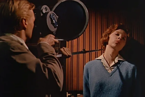 Peeping Tom 6