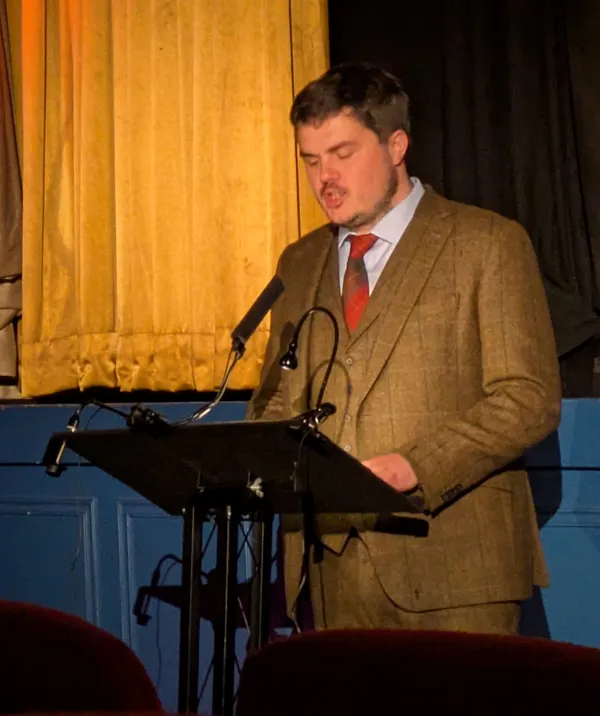 Paul Ridd announcing the selection